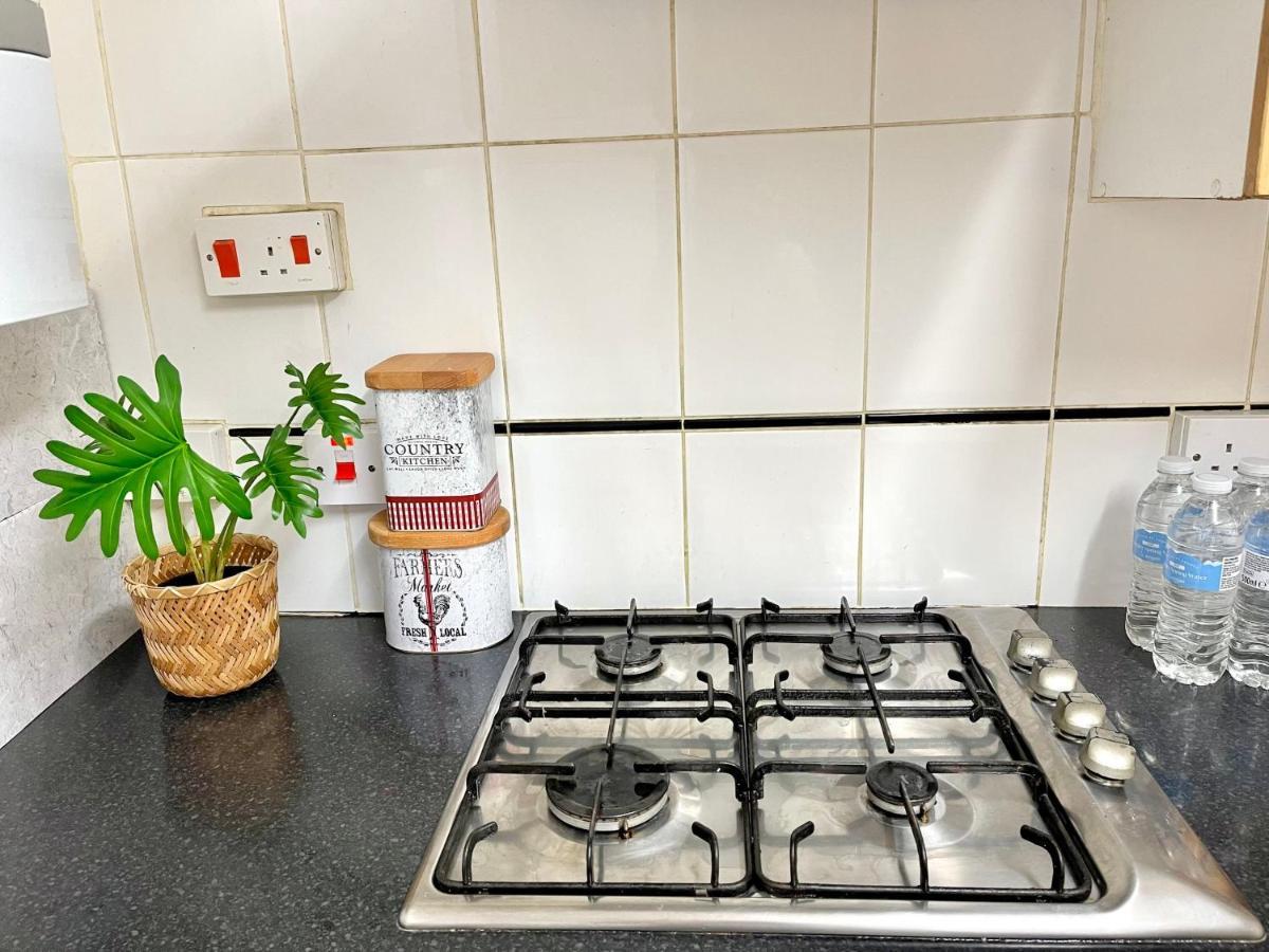 3Br Central London Close Station Eksteriør billede