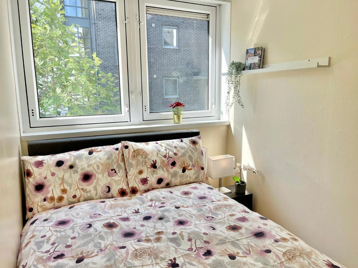 3Br Central London Close Station Eksteriør billede